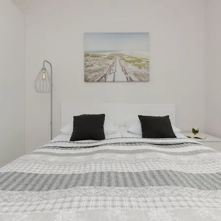Διαμέρισμα Urban Wings - Airport With Parking & Balcony By Renters