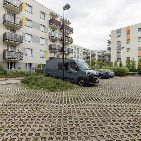 Διαμέρισμα Urban Wings - Airport With Parking & Balcony By Renters Βαρσοβία
