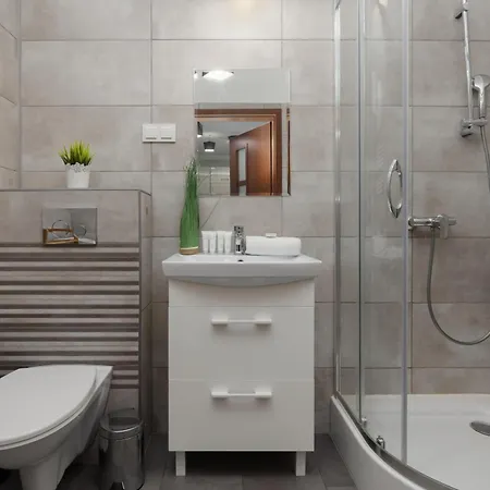 Apartment Urban Wings - Airport With Parking & Balcony By Renters Warsaw